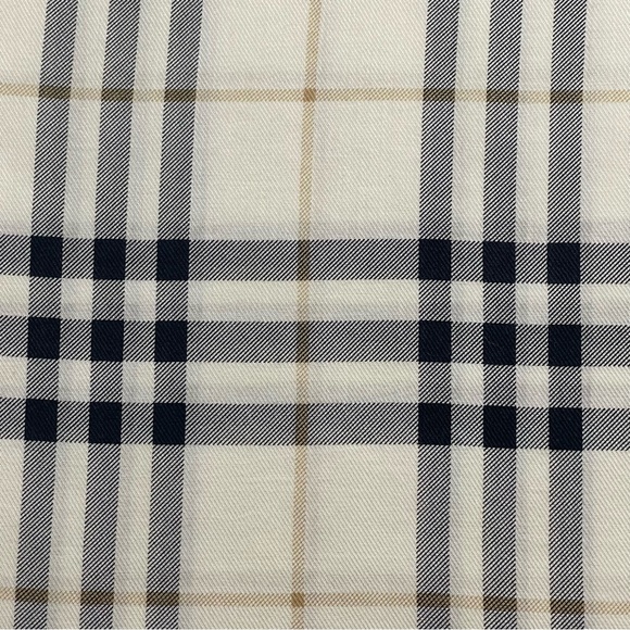 Burberry handkerchief - Picture 3 of 5